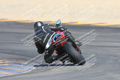 media/Dec-05-2024-Racers Edge (Thu) [[e102e0690b]]/3-B Group/Session 1 Turn 8 Backside/